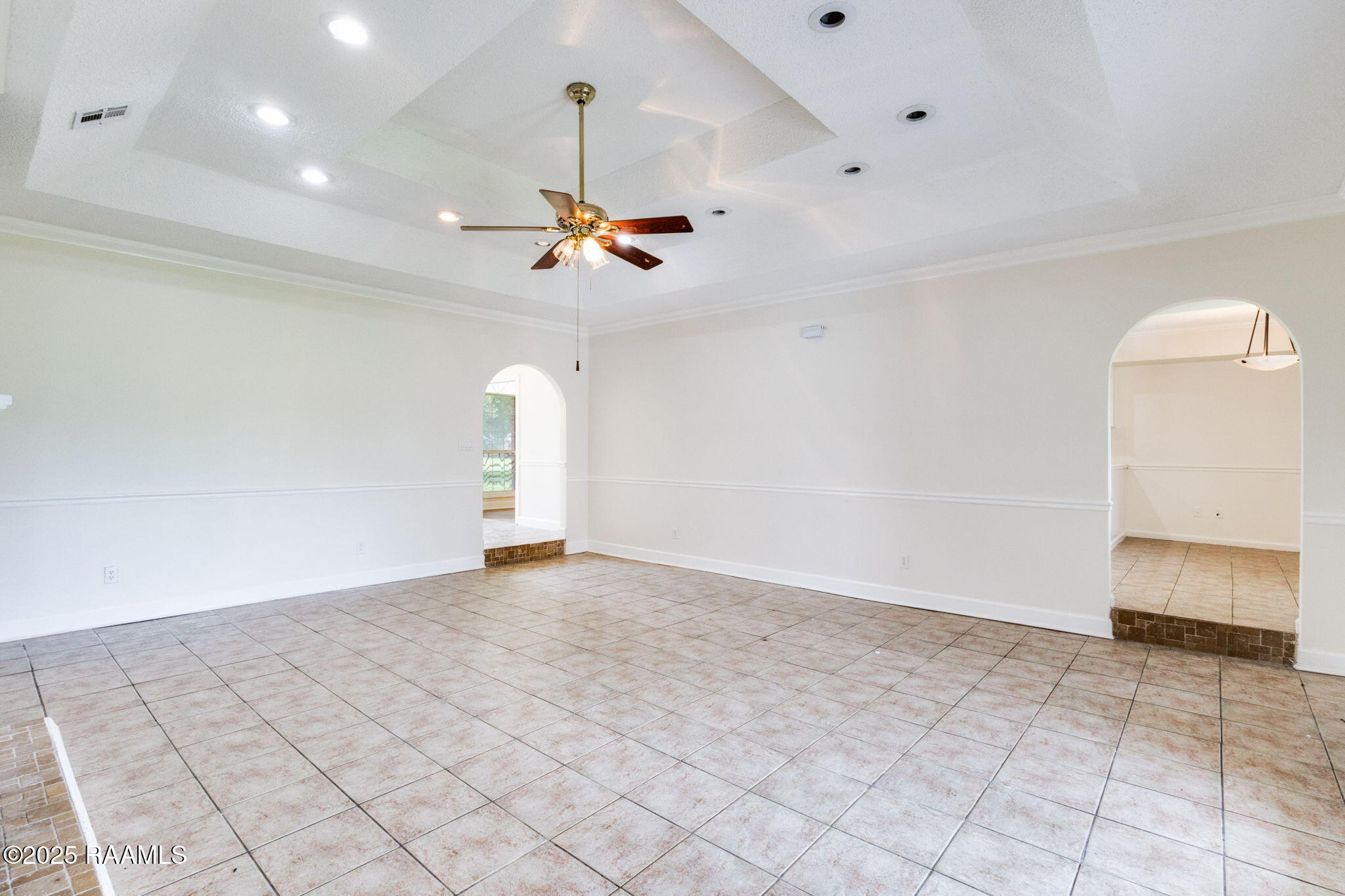 421 Plantation Road Opelousas, LA 70570 - Photo 10 of 22 4-web-or-mls-421 Plantation Rd-3