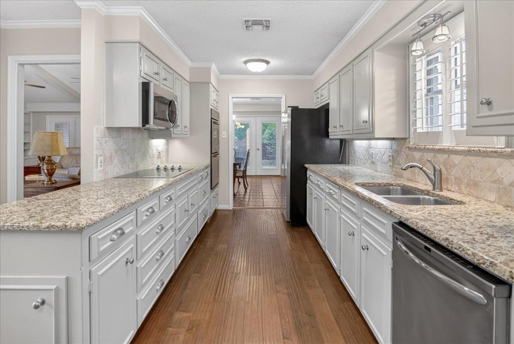 3909 Old Mill Road Waco, TX 76710 - Photo 14 of 37