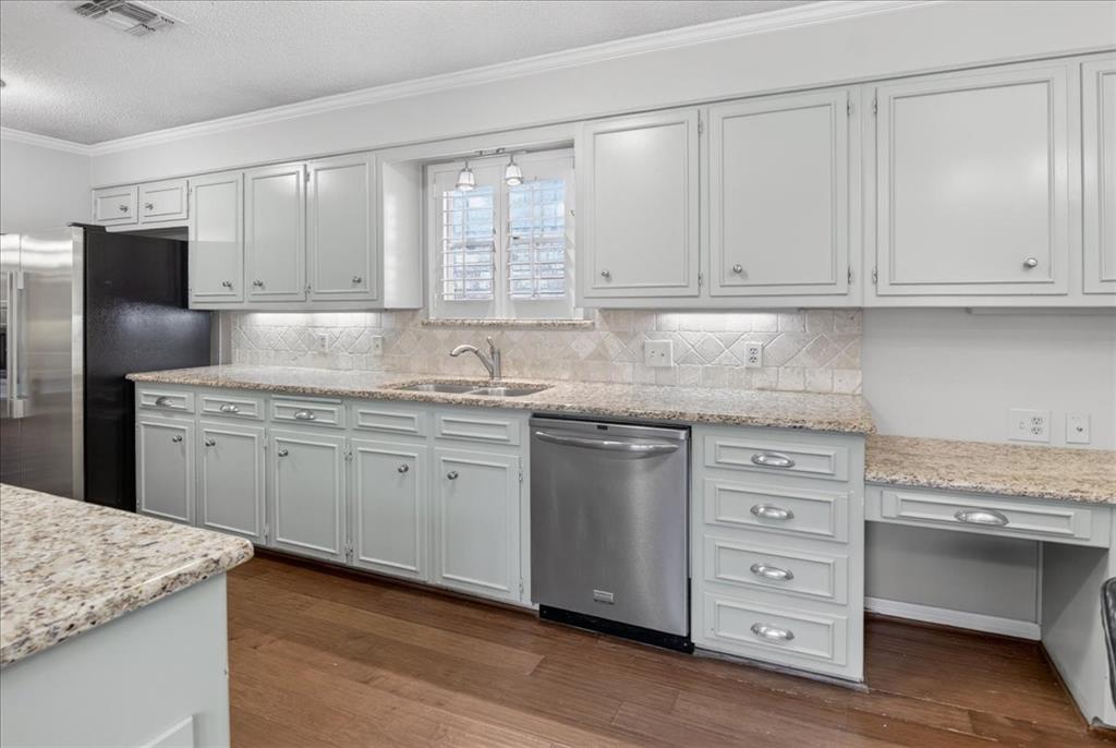 3909 Old Mill Road Waco, TX 76710 - Photo 15 of 37