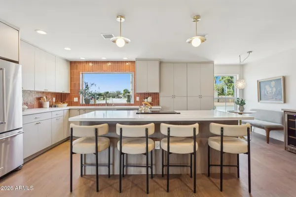 $1,145,000 | 11049 North 44th Street, Phoenix, AZ 85028