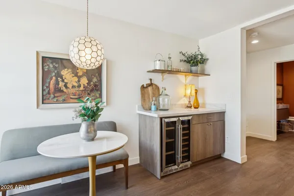 $1,145,000 | 11049 North 44th Street, Phoenix, AZ 85028