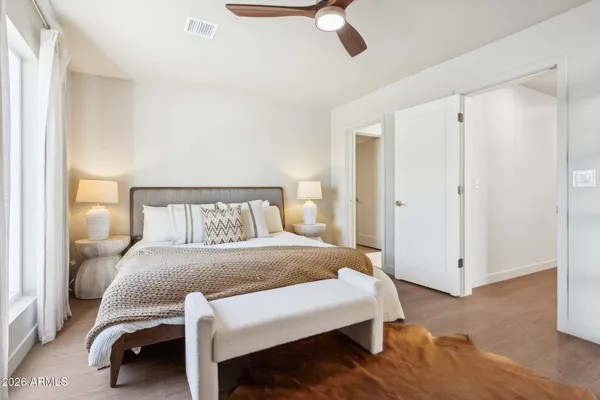 $1,145,000 | 11049 North 44th Street, Phoenix, AZ 85028