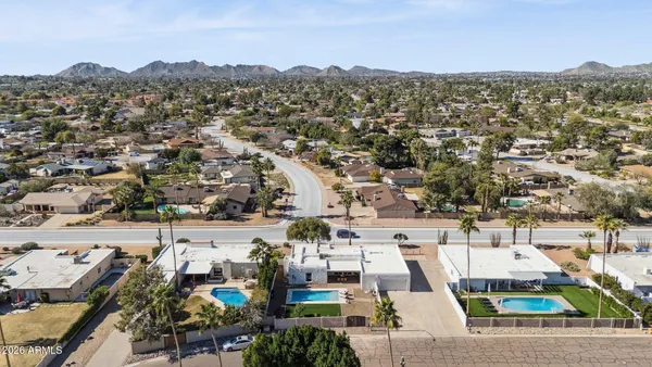 $1,145,000 | 11049 North 44th Street, Phoenix, AZ 85028