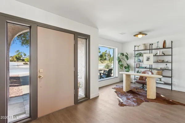 $1,145,000 | 11049 North 44th Street, Phoenix, AZ 85028