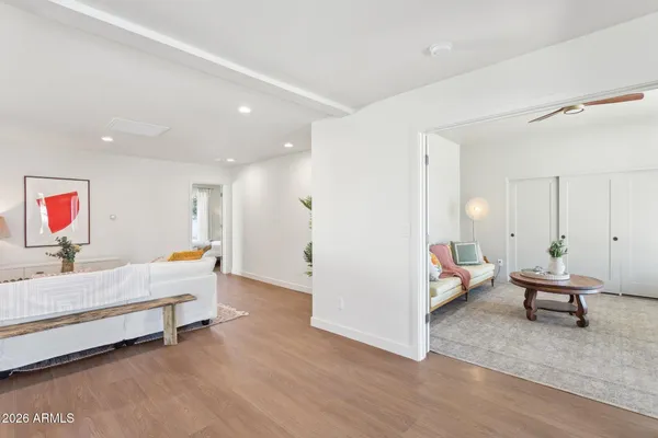 $1,145,000 | 11049 North 44th Street, Phoenix, AZ 85028