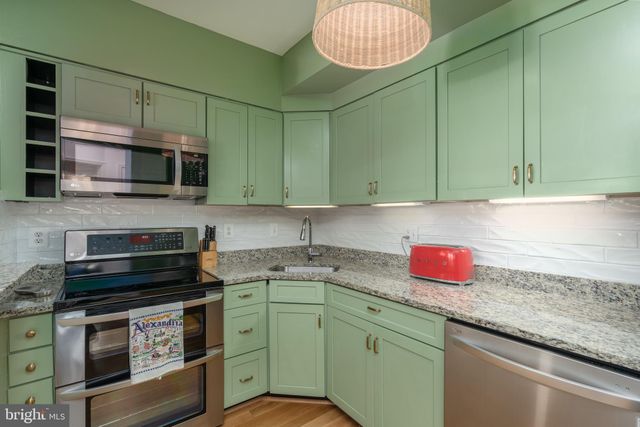 $450,000 | 800 South St Asaph Street, Unit 402, Alexandria, VA 22314