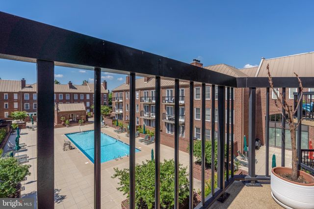 $450,000 | 800 South St Asaph Street, Unit 402, Alexandria, VA 22314