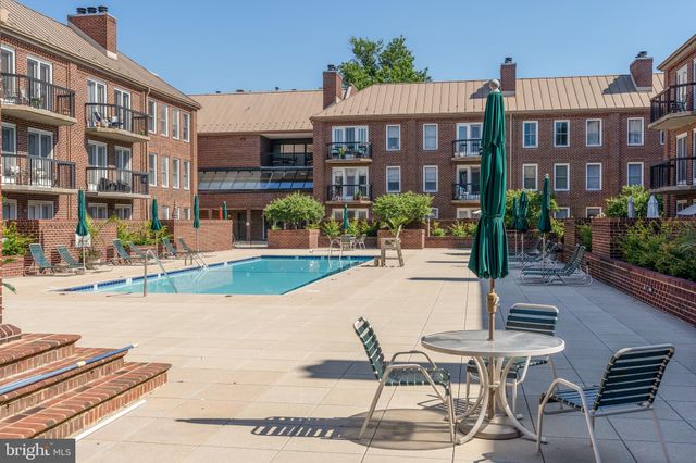 $450,000 | 800 South St Asaph Street, Unit 402, Alexandria, VA 22314