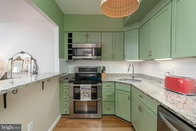 $450,000 | 800 South St Asaph Street, Unit 402, Alexandria, VA 22314