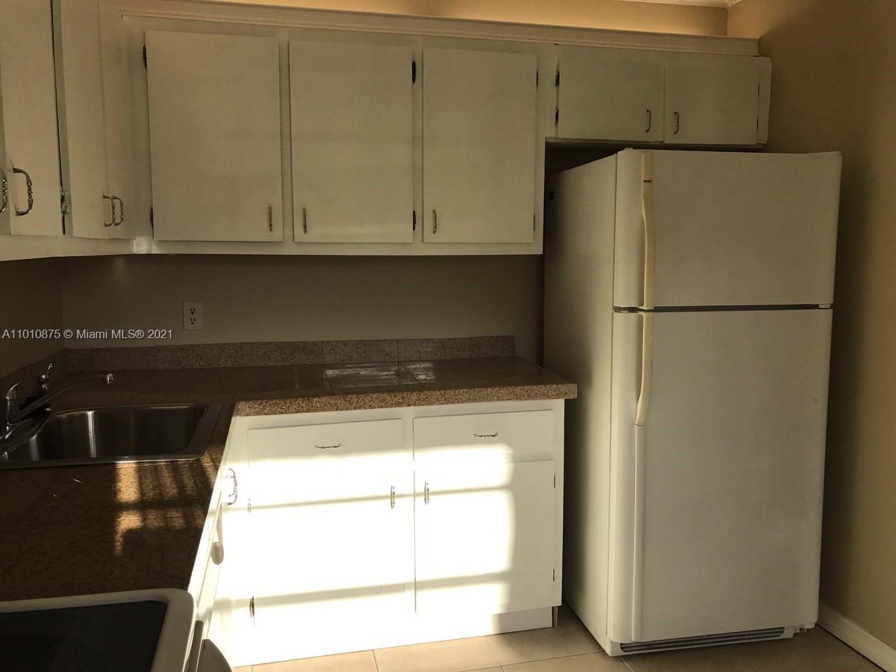 21820 Cypress Circle, Unit 25A Boca Raton, FL 33433 - Photo 3 of 14