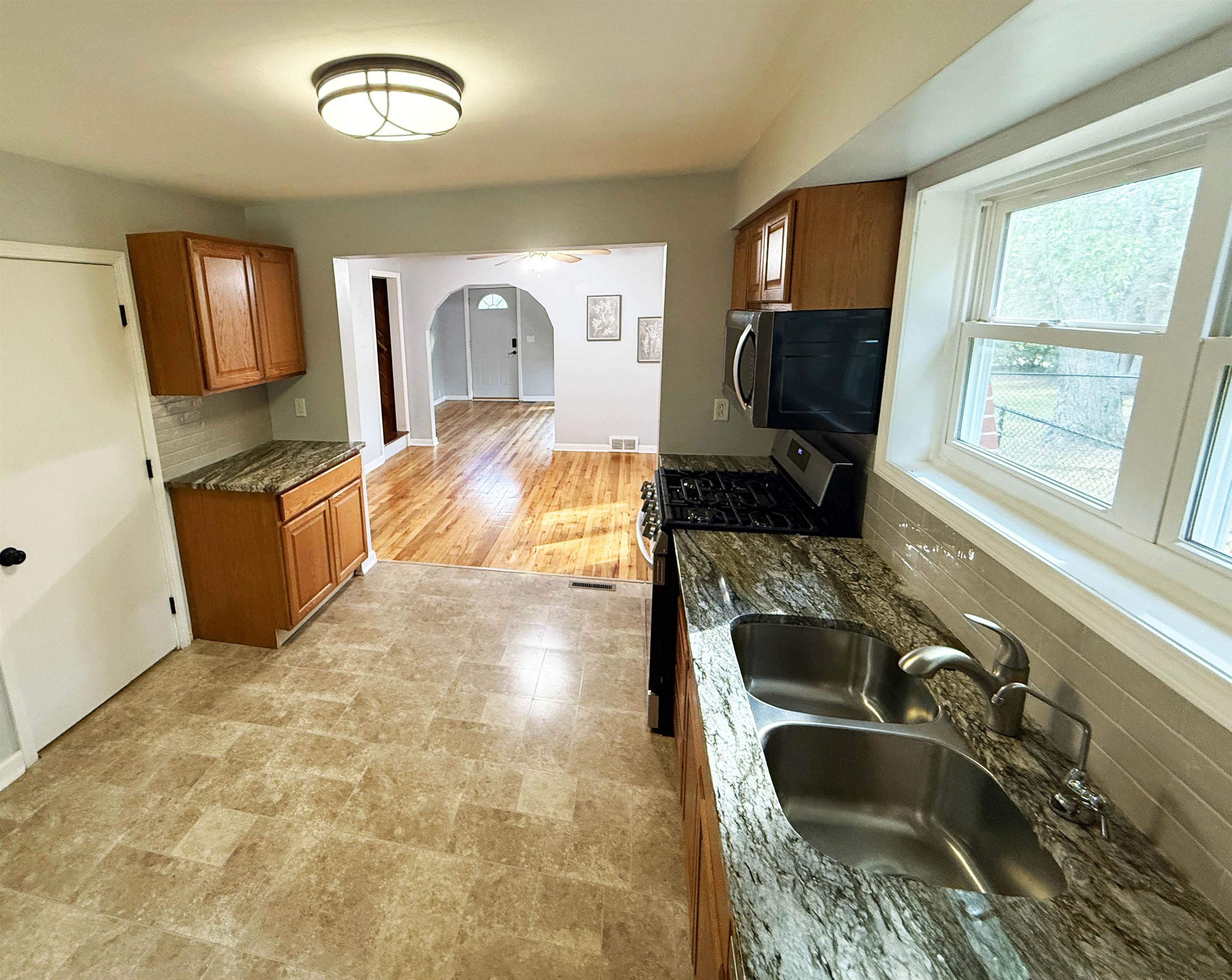 215 East Surrey Road Farwell, MI 48622 - Photo 6 of 40 Gallery Image 6