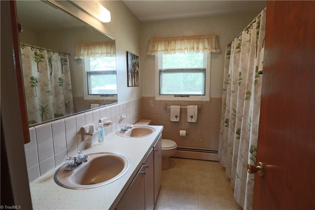 3365 Wallburg-High Point Road High Point, NC 27265 - Photo 12 of 22 Gallery Image 12