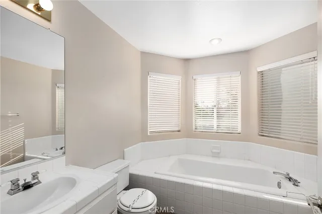 a view of a yard with an empty space