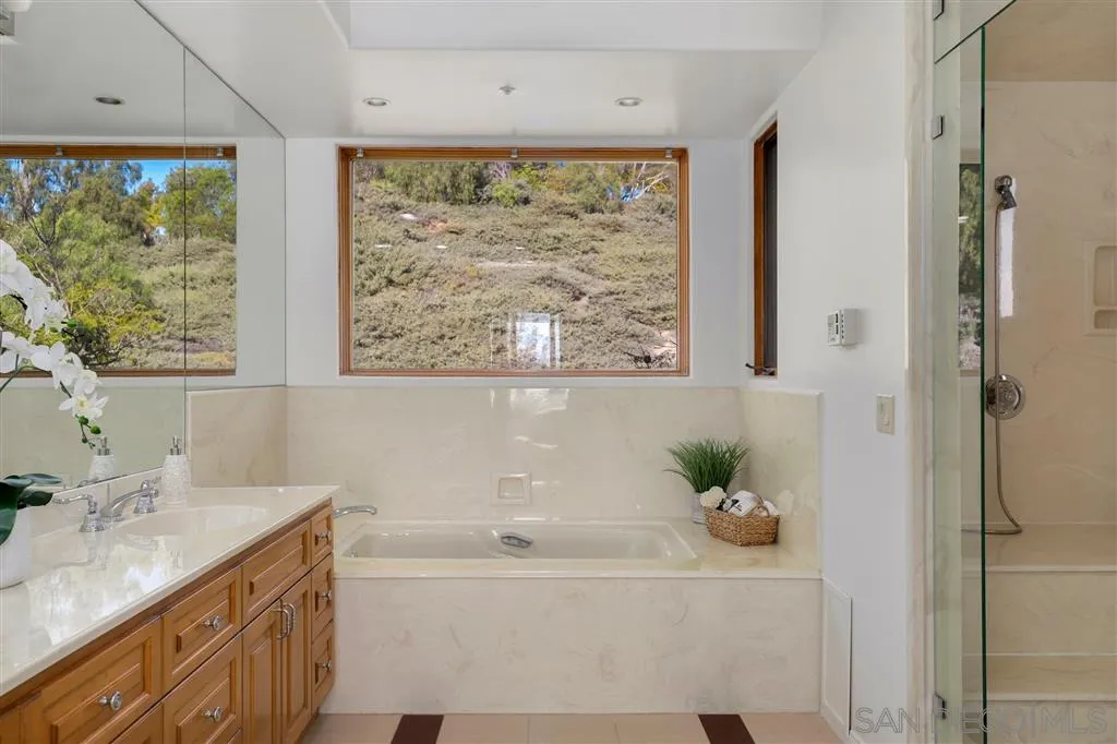 1119 Rancho Encinitas Drive Encinitas, CA 92024 - Photo 16 of 25 Gallery Image 16