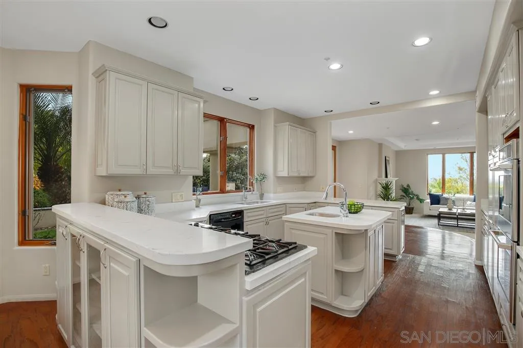 1119 Rancho Encinitas Drive Encinitas, CA 92024 - Photo 9 of 25 Gallery Image 9