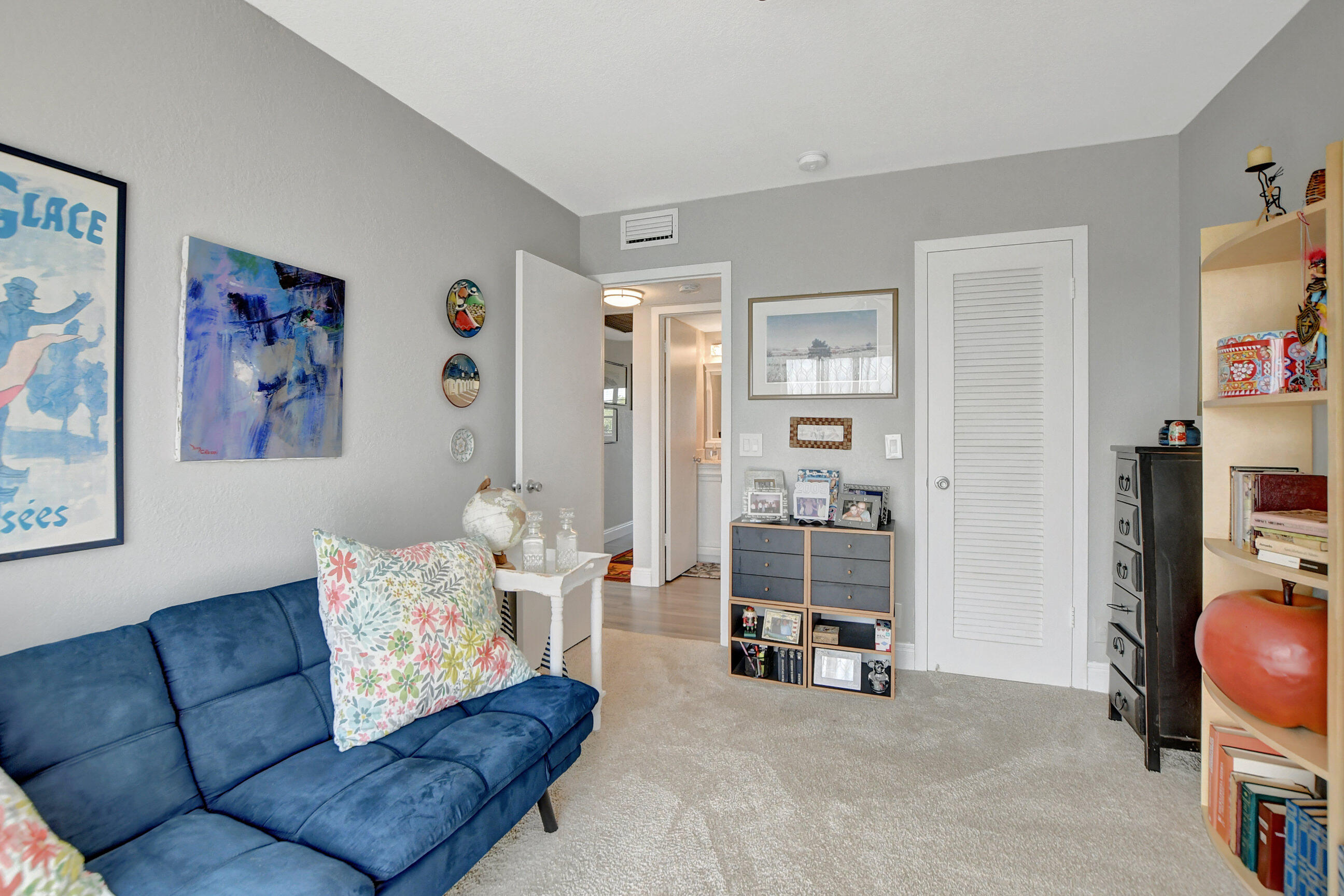 42 Brighton A Boca Raton, FL 33434 - Photo 17 of 24 a living room with furniture and a couch