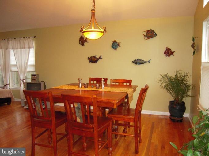 1022 Old Bay Ridge Road Annapolis, MD 21403 - Photo 14 of 30 Dining Room #3