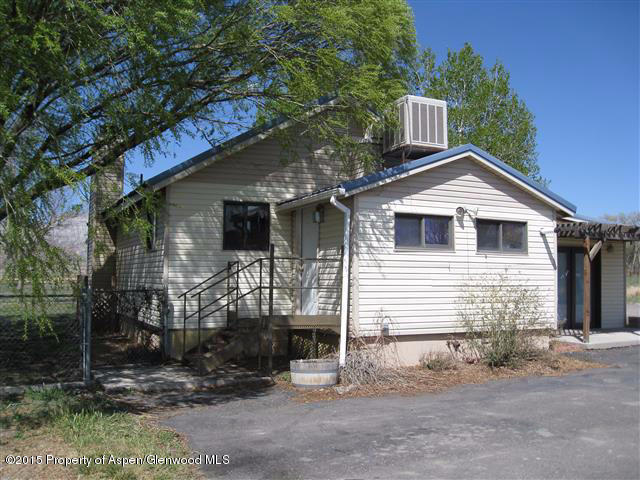4531 U Road De Beque, CO 81630 - Photo 2 of 17 IMG_4458 (Small)