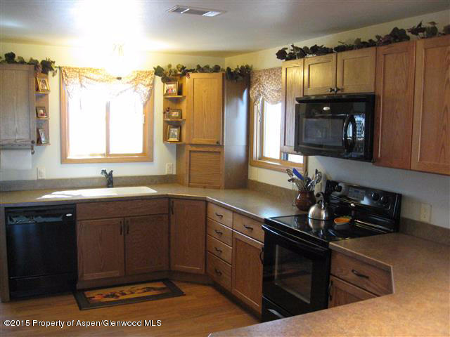 4531 U Road De Beque, CO 81630 - Photo 6 of 17 IMG_4446 (Small)