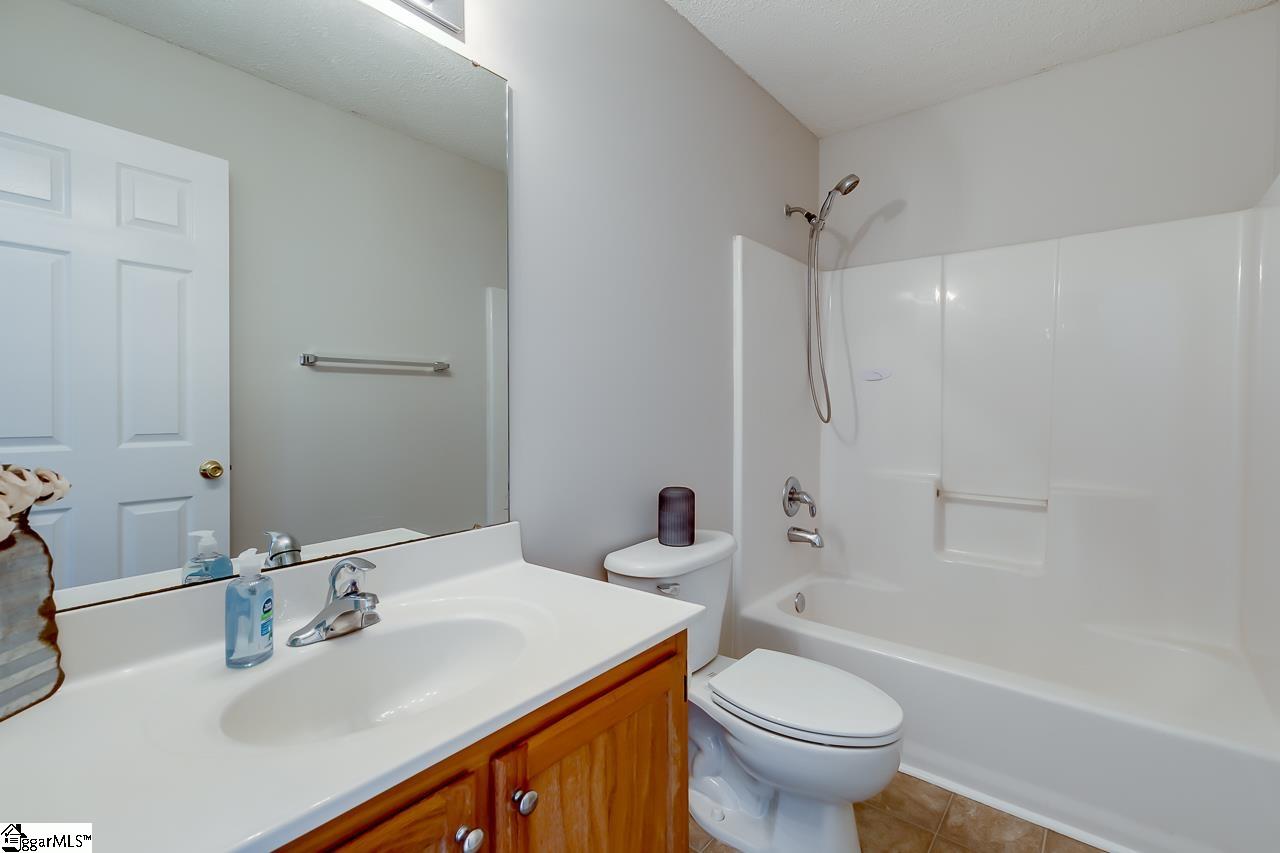106 Summer Hill Road Simpsonville, SC 29681 - Photo 15 of 25 Gallery Image 15