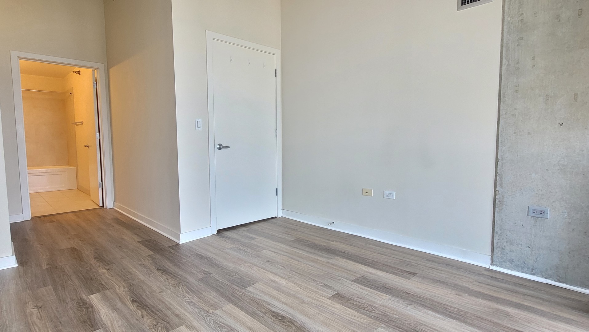 235 West Van Buren Street, Unit 2904 Chicago, IL 60607 - Photo 12 of 25