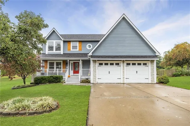 $480,000 | 5625 Meadow View Drive, Shawnee, KS 66226