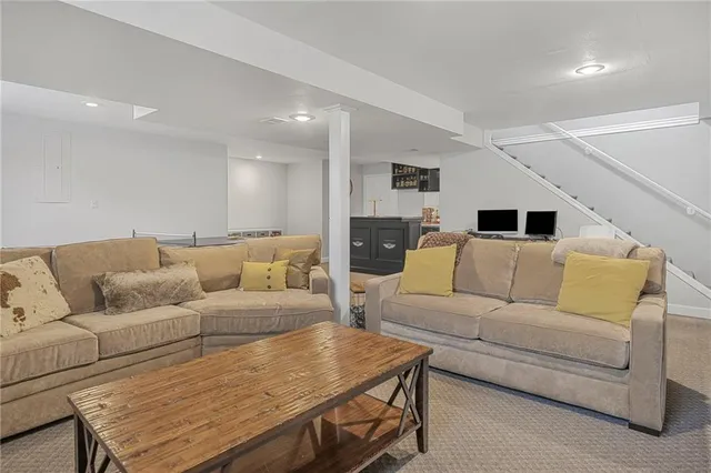 $480,000 | 5625 Meadow View Drive, Shawnee, KS 66226