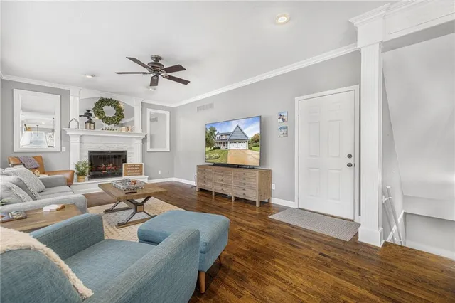 $480,000 | 5625 Meadow View Drive, Shawnee, KS 66226