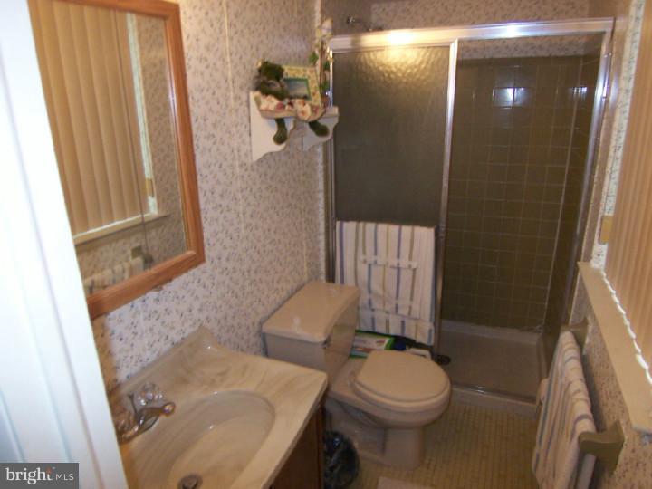 4 Shepherds Lane Wallingford, PA 19086 - Photo 12 of 25 Bathroom