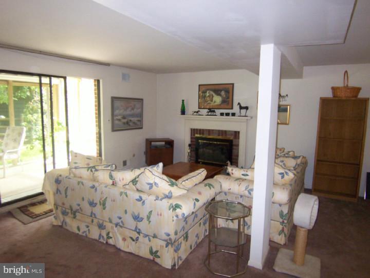 4 Shepherds Lane Wallingford, PA 19086 - Photo 15 of 25 Family Room