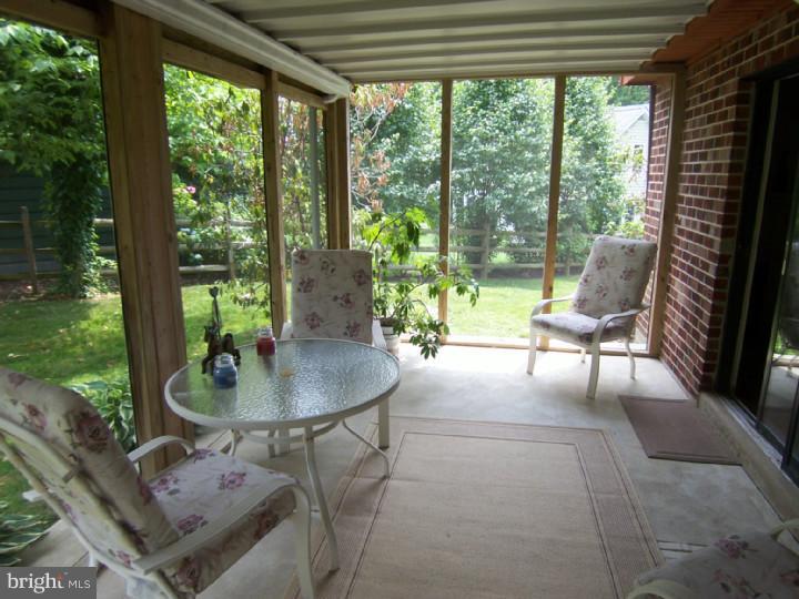 4 Shepherds Lane Wallingford, PA 19086 - Photo 21 of 25 Porch
