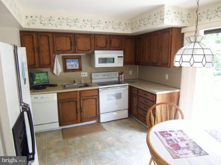 4 Shepherds Lane Wallingford, PA 19086 - Photo 6 of 25 Kitchen
