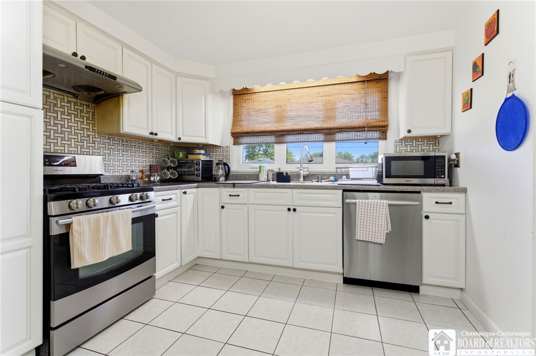 133 Delta Road Amherst, NY 14226 - Photo 13 of 48