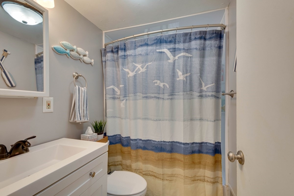 108 Deforest Street Boston, MA 02131 - Photo 12 of 37