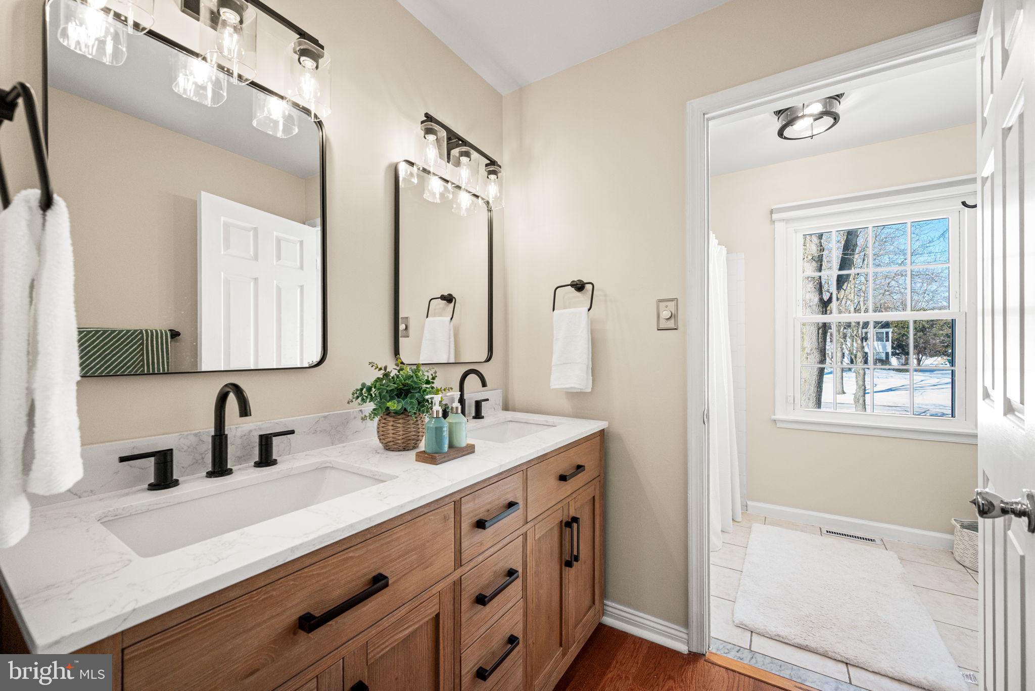 280 Longview Lane Kennett Square, PA 19348 - Photo 31 of 43 Updated Hall Bath