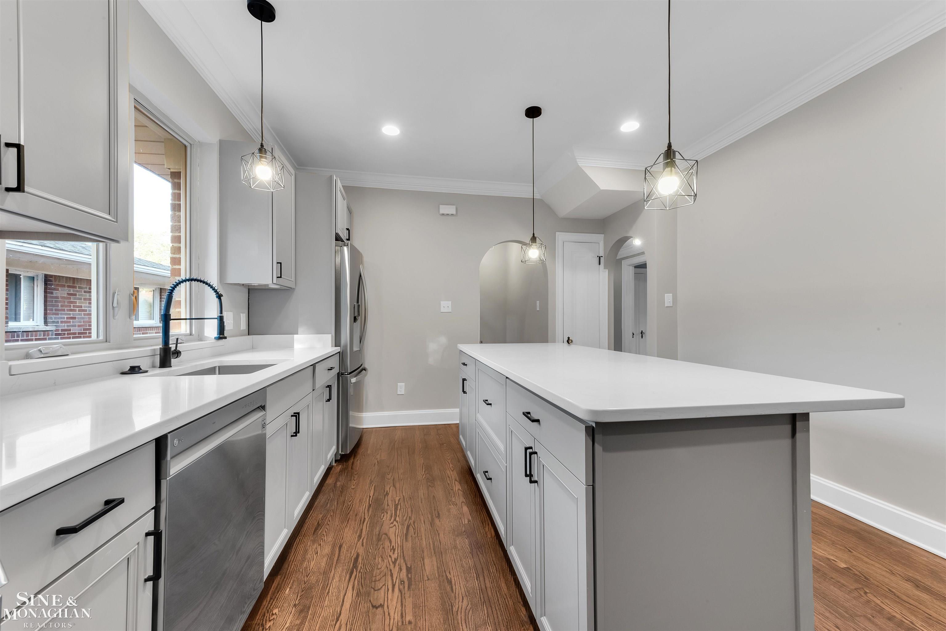 908 Trombley Road Grosse Pointe Park, MI 48230 - Photo 23 of 59