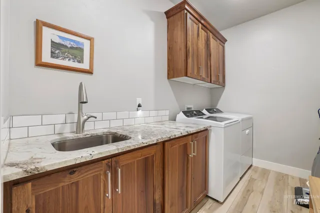 $780,000 | 3319 East 3818th Street North, Kimberly, ID 83341