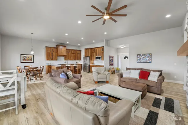 $780,000 | 3319 East 3818th Street North, Kimberly, ID 83341