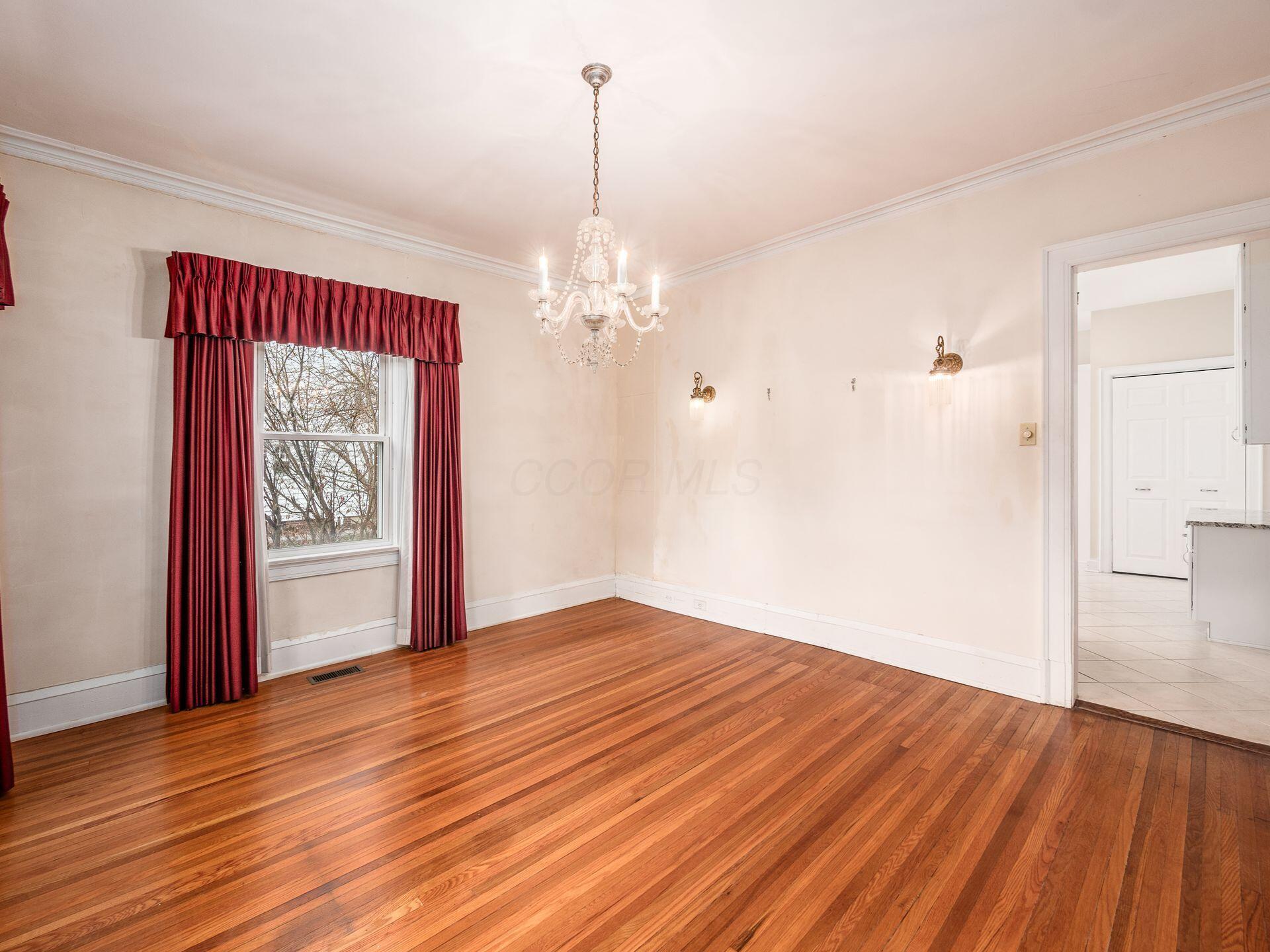 2596 Bryden Road Bexley, OH 43209 - Photo 16 of 82 Dining Room