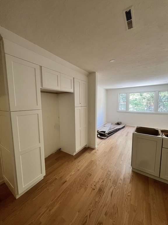 105 Beaconsfield Road, Unit 105 Brookline, MA 02445 - Photo 4 of 14
