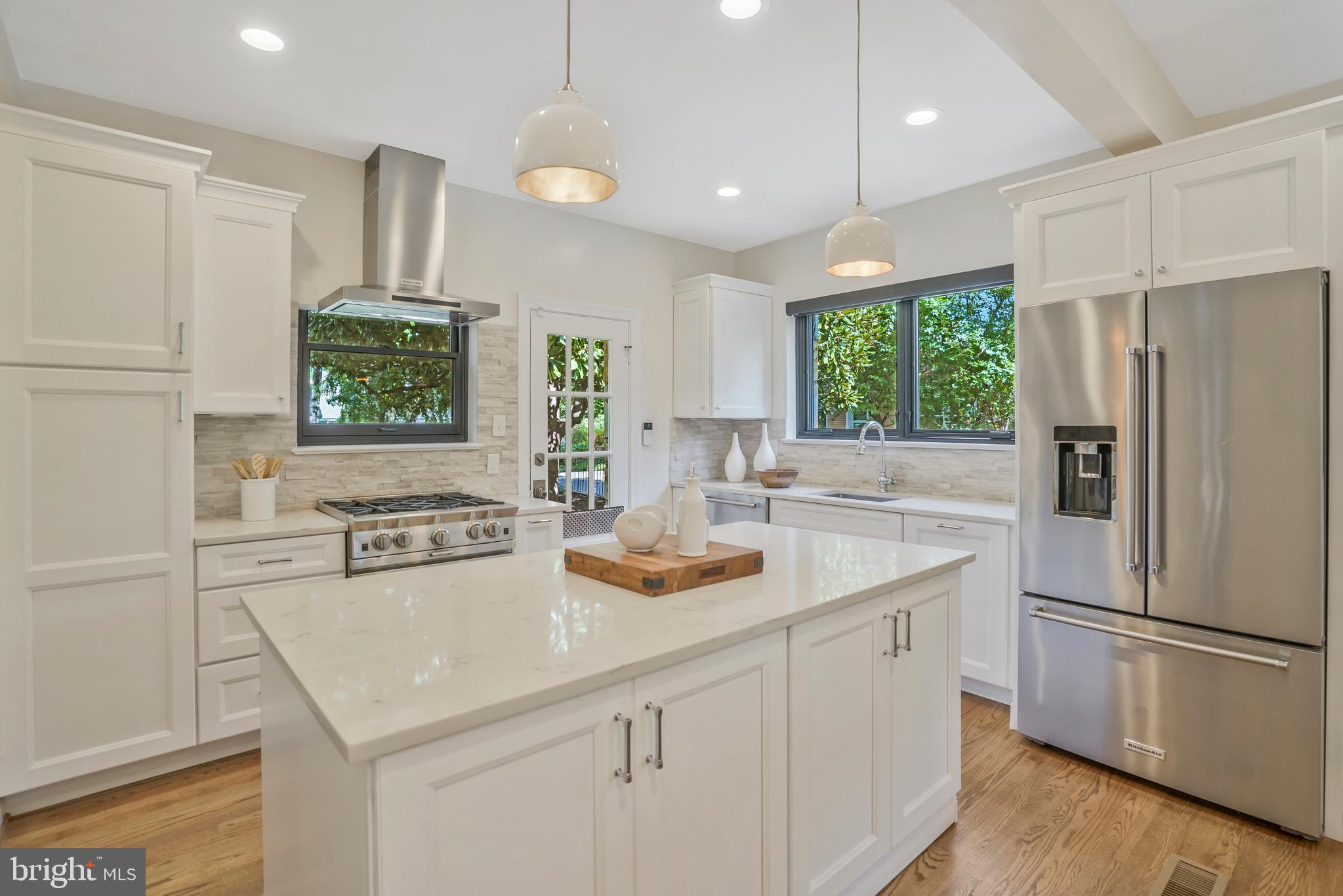 3408 North Glebe Road Arlington, VA 22207 - Photo 13 of 51 Stainless steel appliances