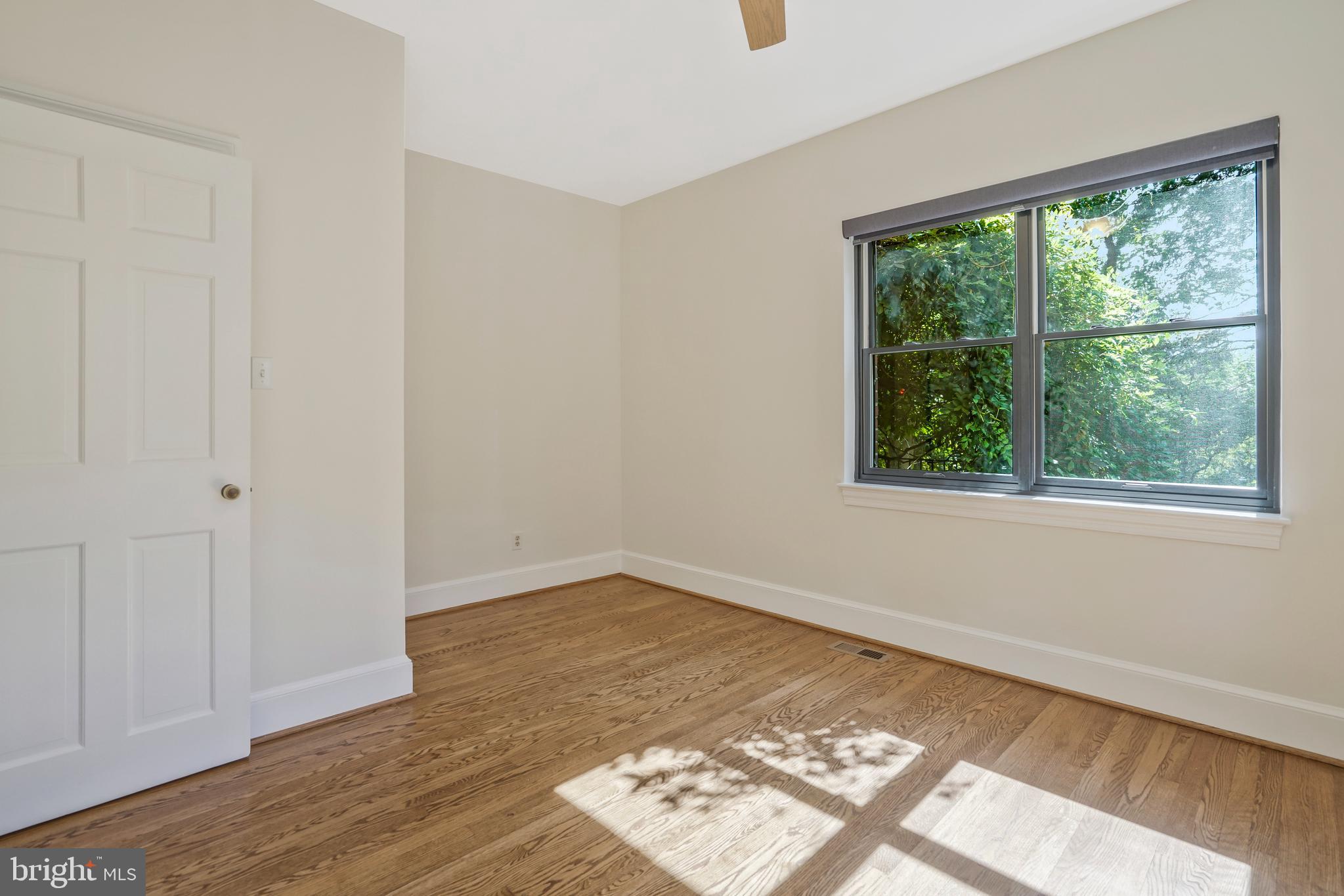 3408 North Glebe Road Arlington, VA 22207 - Photo 19 of 51 Main level bedroom