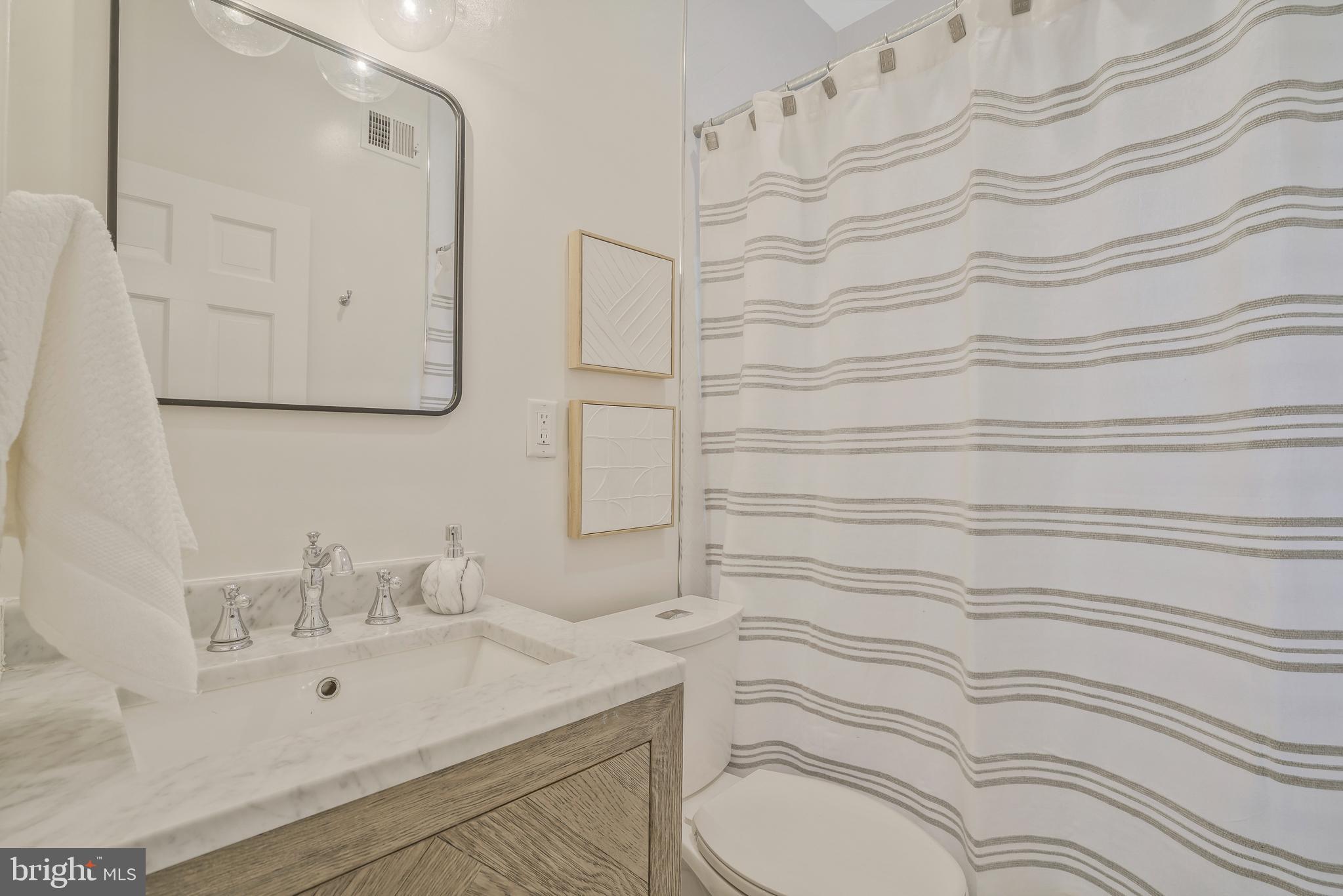 3408 North Glebe Road Arlington, VA 22207 - Photo 21 of 51 Main level full bath