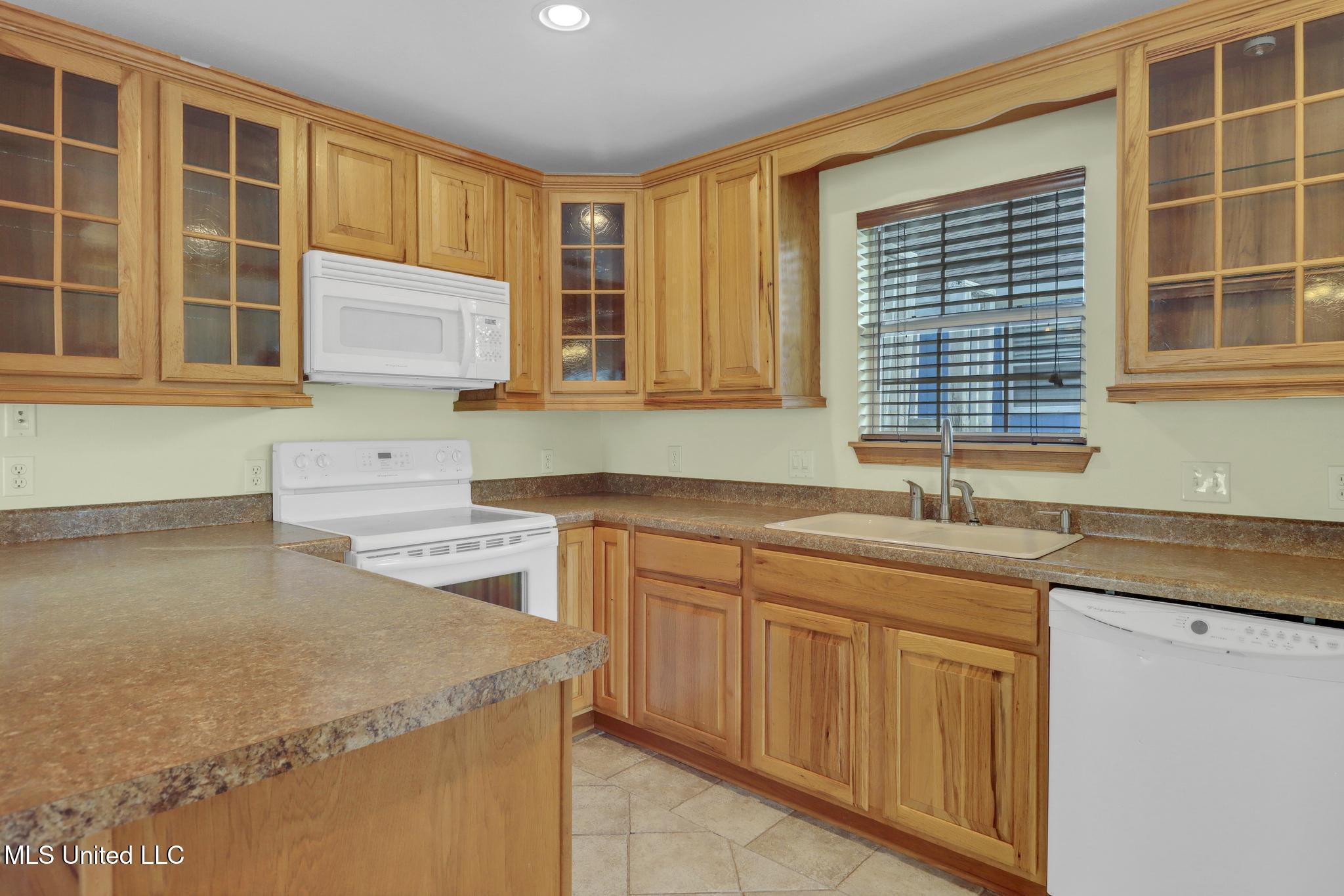 6226 Pontiac Drive Kiln, MS 39556 - Photo 4 of 22 Kitchen