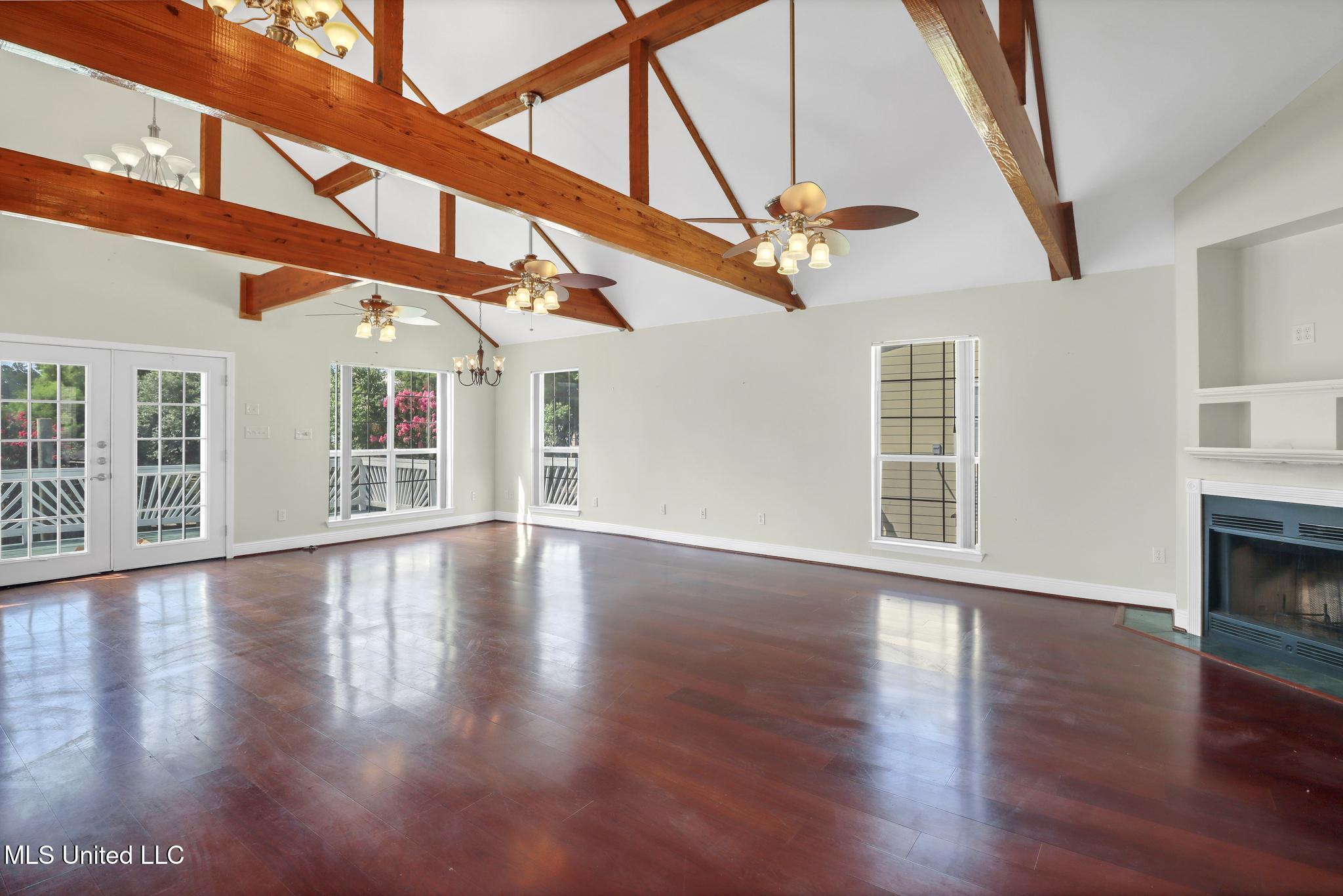 6226 Pontiac Drive Kiln, MS 39556 - Photo 9 of 22 Living room