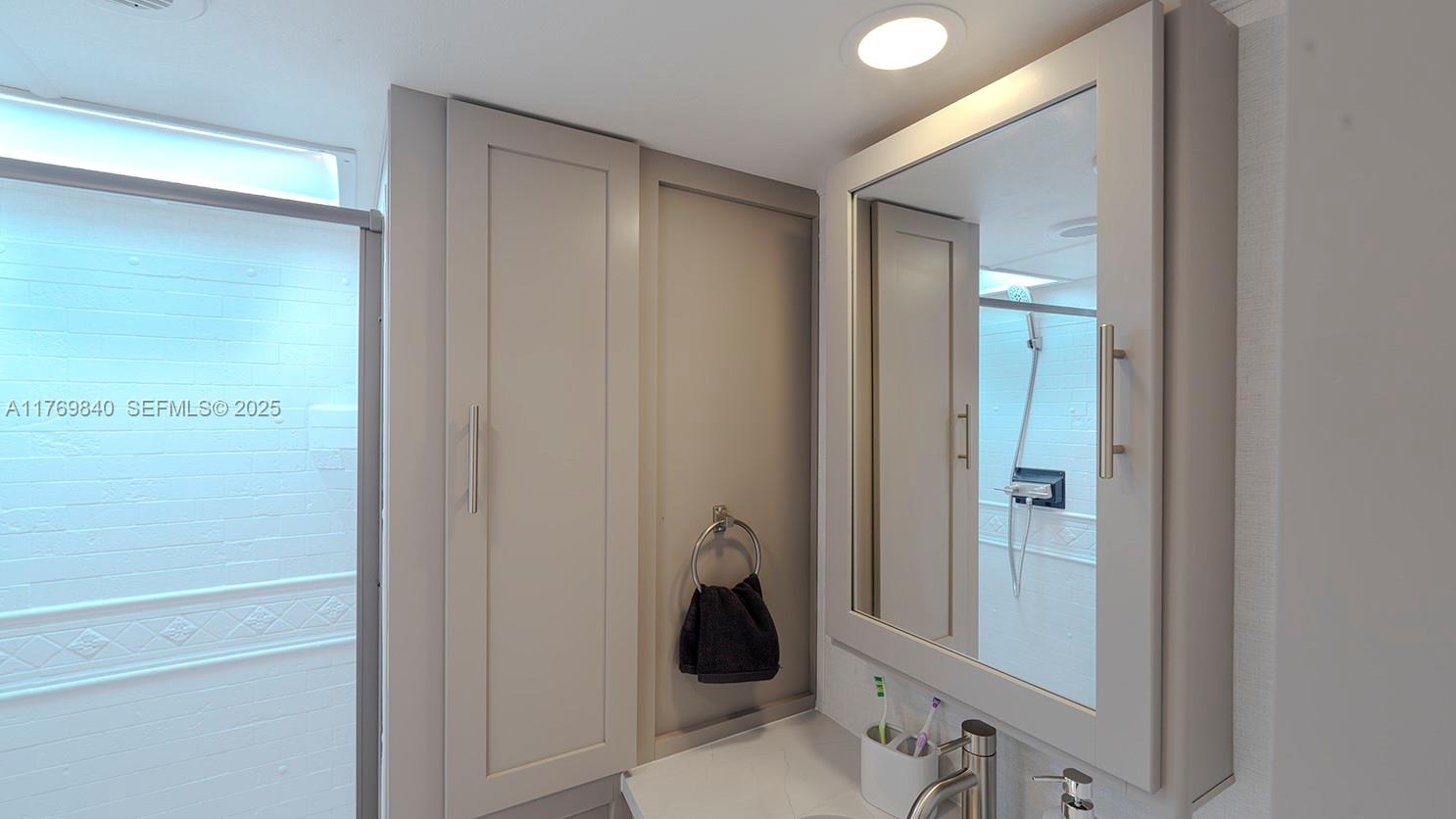 5636 Arthur Street Hollywood, FL 33021 - Photo 38 of 45