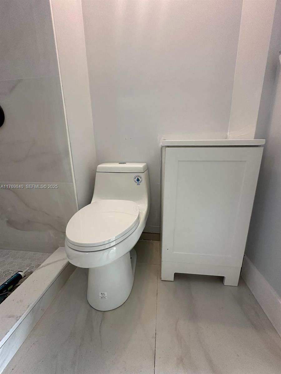 5636 Arthur Street Hollywood, FL 33021 - Photo 6 of 45