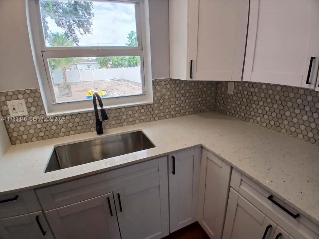 5636 Arthur Street Hollywood, FL 33021 - Photo 10 of 45