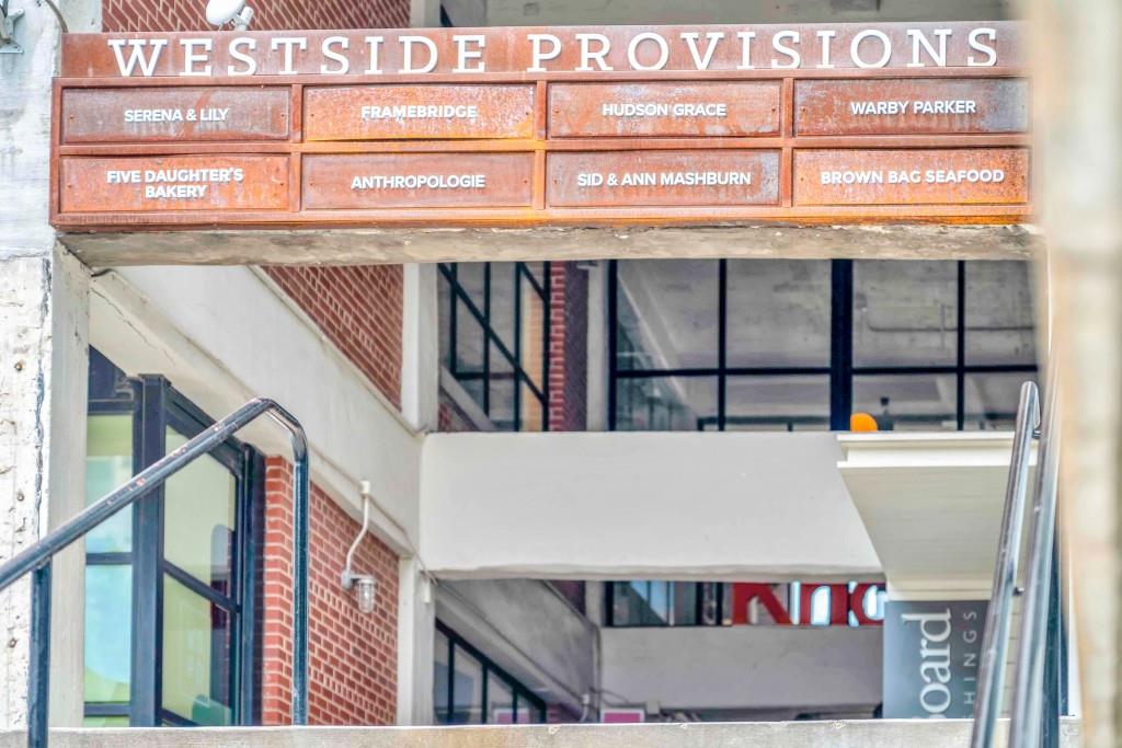 1150 Collier Road Northwest, Unit C14 Atlanta, GA 30318 - Photo 37 of 54