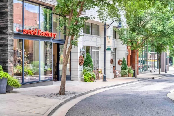 $2,250 | 1150 Collier Road Northwest, Unit C14, Atlanta, GA 30318